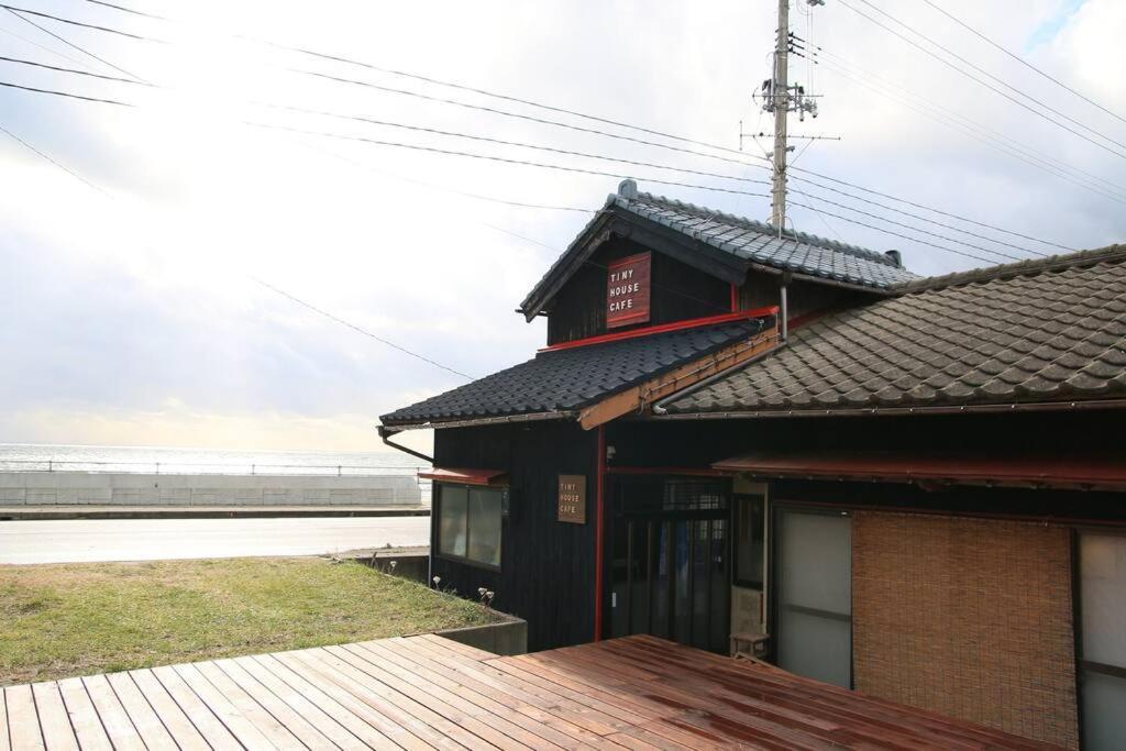 佐渡 ビーチまで0分 1客のみ オーシャンビュー Beach Side House ウッドデッキ Sado Экстерьер фото
